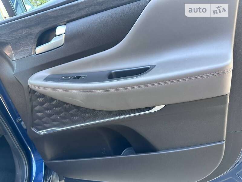 Внедорожник / Кроссовер Hyundai Santa FE 2020 в Тернополе