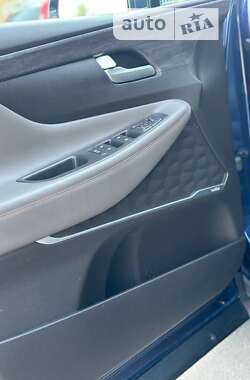 Внедорожник / Кроссовер Hyundai Santa FE 2020 в 