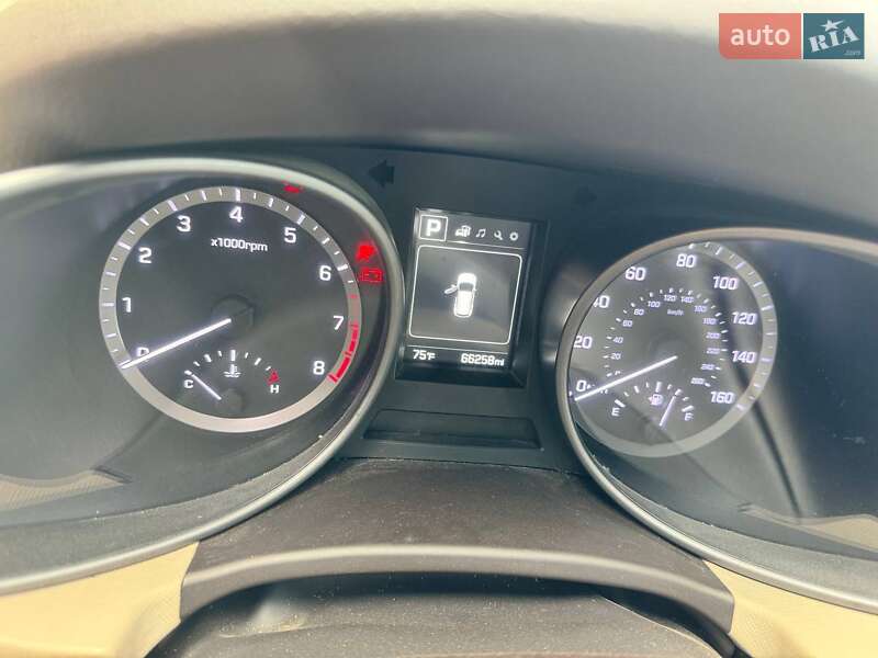 Позашляховик / Кросовер Hyundai Santa FE 2018 в Новому Бузі