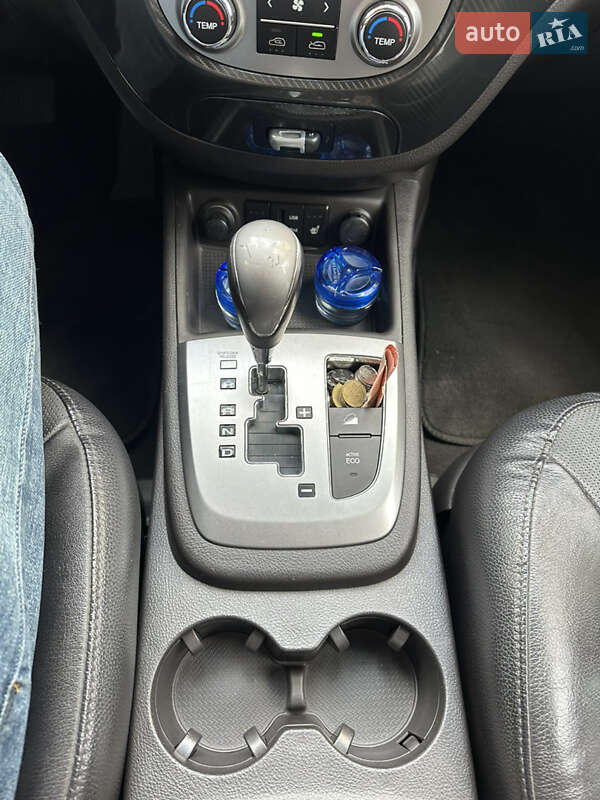 Позашляховик / Кросовер Hyundai Santa FE 2012 в Дніпрі