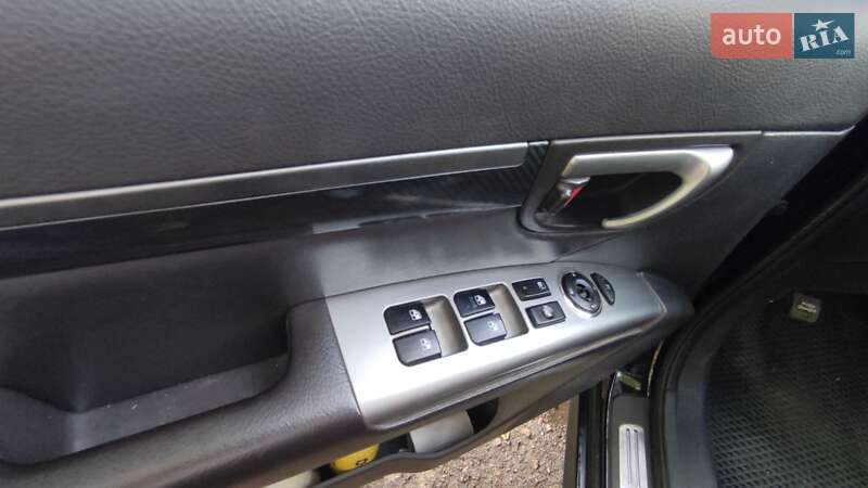 Внедорожник / Кроссовер Hyundai Santa FE 2011 в Николаеве