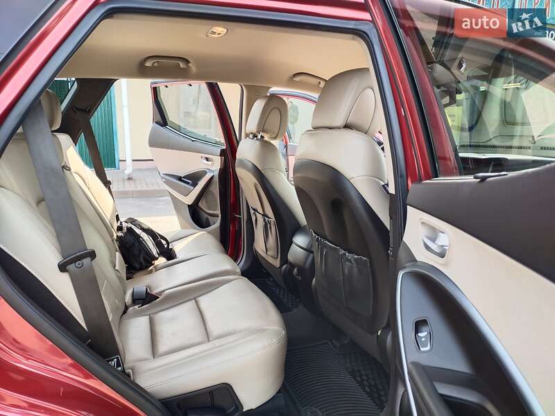 Внедорожник / Кроссовер Hyundai Santa FE 2016 в Бобрике