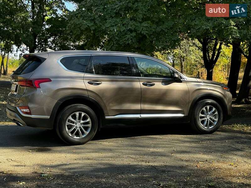 Внедорожник / Кроссовер Hyundai Santa FE 2019 в Днепре