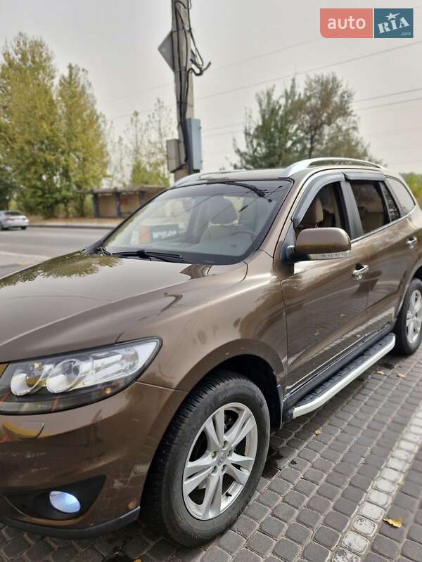 Позашляховик / Кросовер Hyundai Santa FE 2011 в Кам'янському