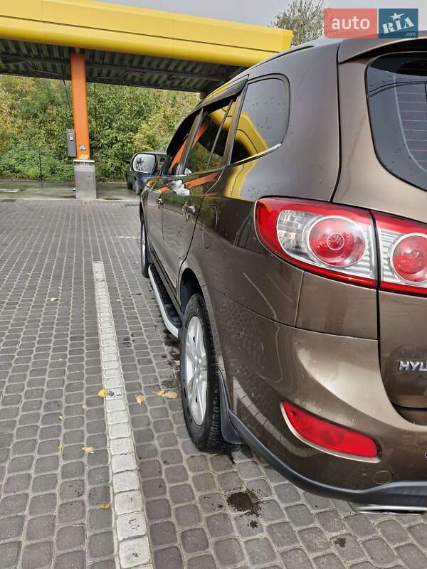 Позашляховик / Кросовер Hyundai Santa FE 2011 в Кам'янському