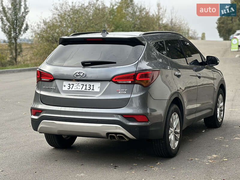 Позашляховик / Кросовер Hyundai Santa FE 2015 в Києві