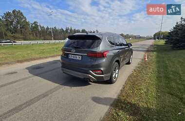 Внедорожник / Кроссовер Hyundai Santa FE 2018 в 