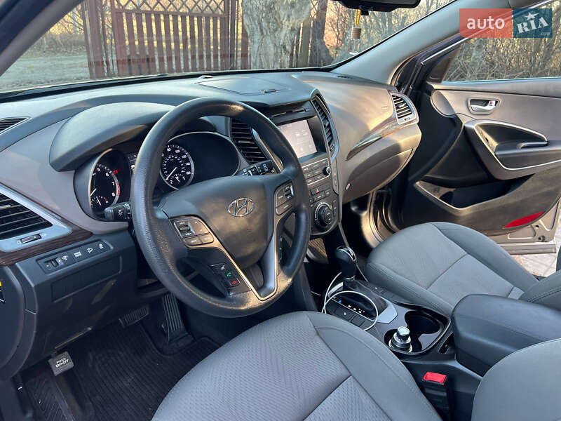 Внедорожник / Кроссовер Hyundai Santa FE 2017 в Борисполе