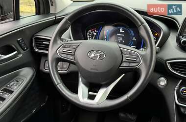 Внедорожник / Кроссовер Hyundai Santa FE 2019 в 