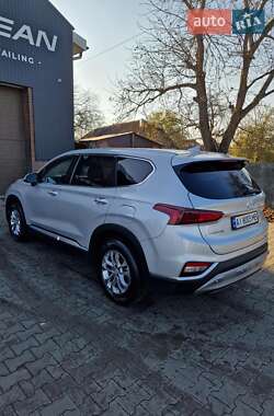 Внедорожник / Кроссовер Hyundai Santa FE 2019 в 