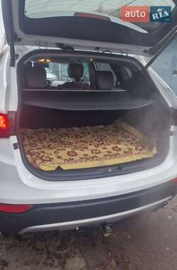 Внедорожник / Кроссовер Hyundai Santa FE 2015 в 