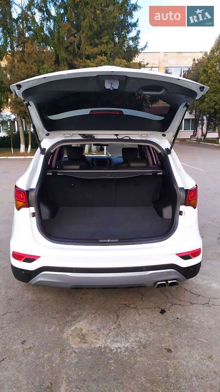 Позашляховик / Кросовер Hyundai Santa FE 2015 в Рівному