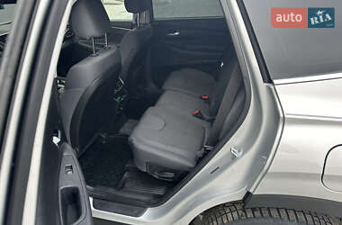 Внедорожник / Кроссовер Hyundai Santa FE 2019 в 