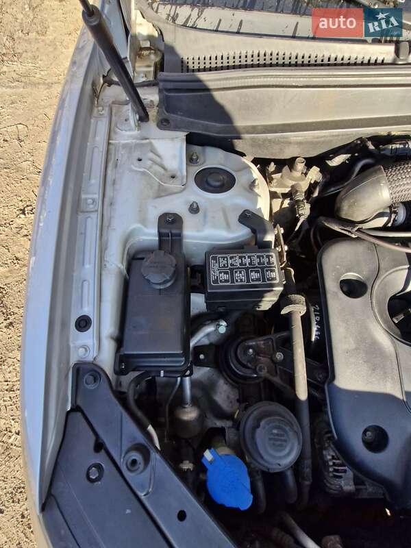 Позашляховик / Кросовер Hyundai Santa FE 2007 в Дніпрі