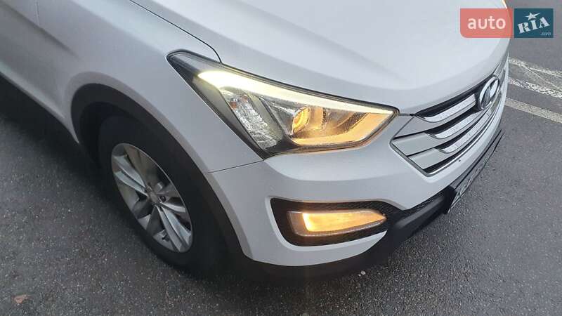 Позашляховик / Кросовер Hyundai Santa FE 2015 в Києві