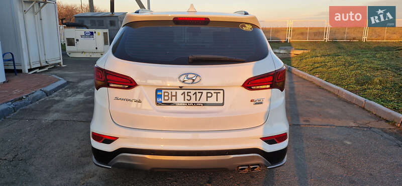 Позашляховик / Кросовер Hyundai Santa FE 2015 в Коблевому