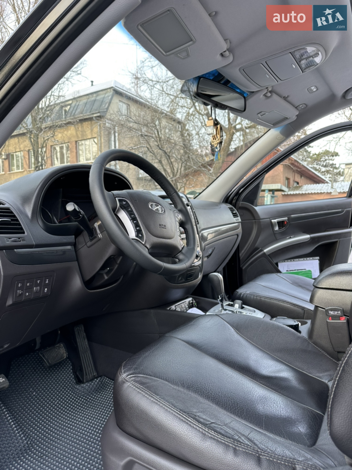 2011 Hyundai Santa Fe - мініатюра 16