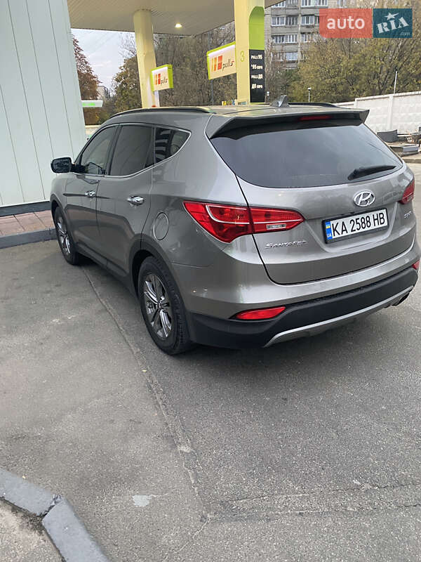 Позашляховик / Кросовер Hyundai Santa FE 2015 в Києві