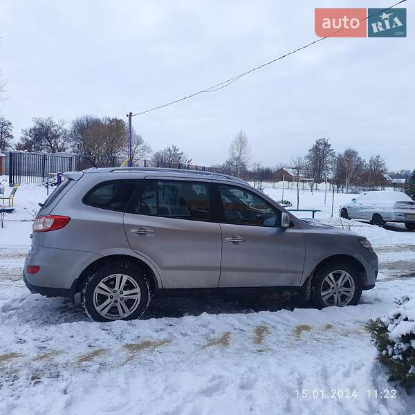 Внедорожник / Кроссовер Hyundai Santa FE 2010 в Кременчуге