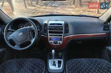 Внедорожник / Кроссовер Hyundai Santa FE 2009 в 