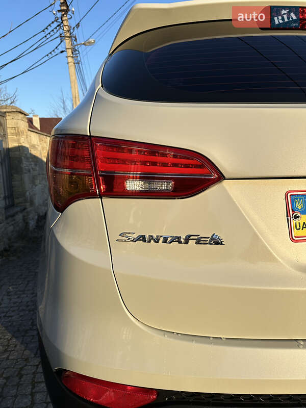 Внедорожник / Кроссовер Hyundai Santa FE 2015 в Ивано-Франковске