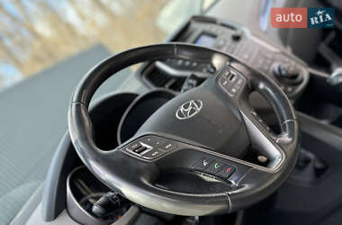 Внедорожник / Кроссовер Hyundai Santa FE 2013 в 