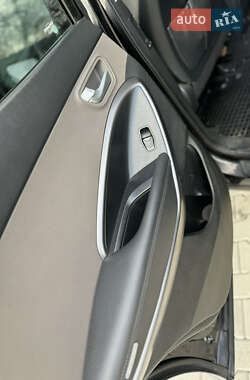 Внедорожник / Кроссовер Hyundai Santa FE 2013 в 