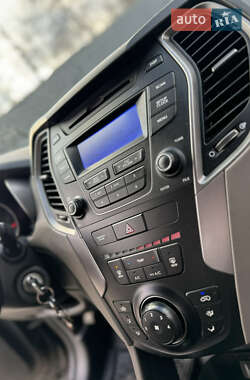 Внедорожник / Кроссовер Hyundai Santa FE 2013 в 