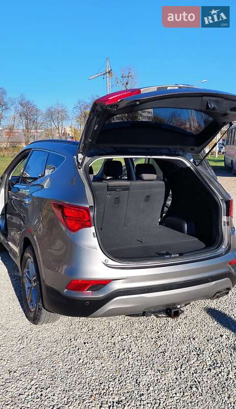 Внедорожник / Кроссовер Hyundai Santa FE 2016 в Ивано-Франковске