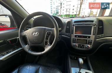 Внедорожник / Кроссовер Hyundai Santa FE 2010 в Ивано-Франковске