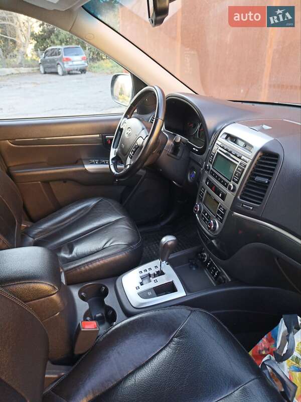 Позашляховик / Кросовер Hyundai Santa FE 2010 в Нововолинську