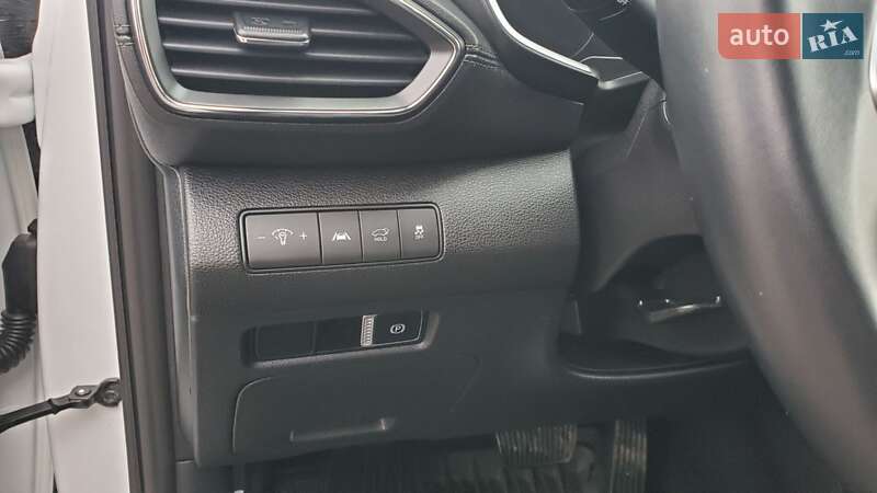 Позашляховик / Кросовер Hyundai Santa FE 2022 в Умані