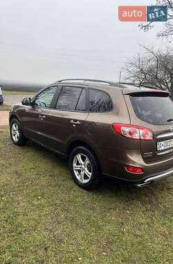 Внедорожник / Кроссовер Hyundai Santa FE 2011 в 