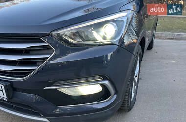 Внедорожник / Кроссовер Hyundai Santa FE 2015 в 