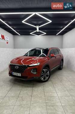 Внедорожник / Кроссовер Hyundai Santa FE 2018 в Сваляве