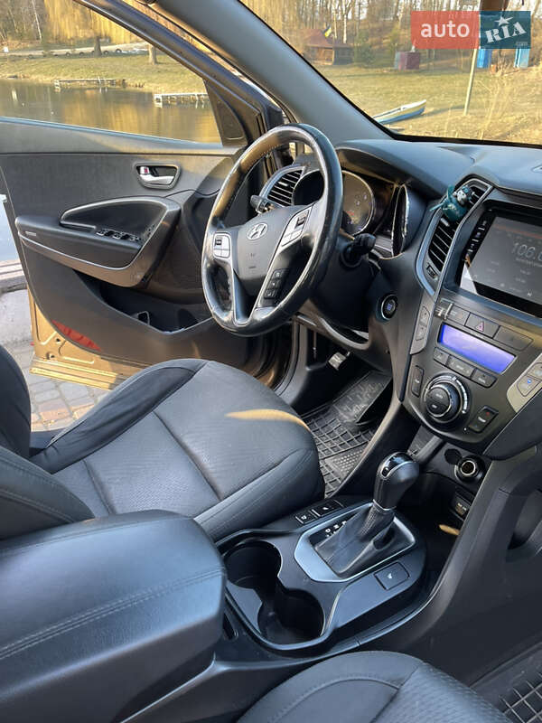 Позашляховик / Кросовер Hyundai Santa FE 2012 в Тлумачі