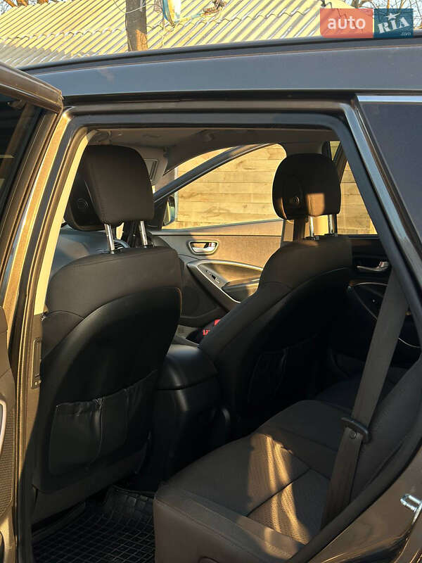 Позашляховик / Кросовер Hyundai Santa FE 2012 в Тлумачі