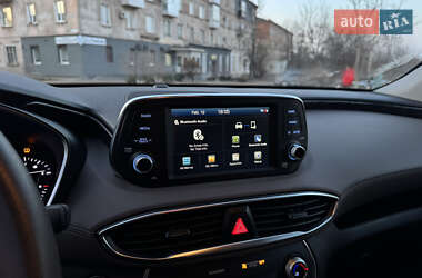 Внедорожник / Кроссовер Hyundai Santa FE 2020 в Кривом Роге