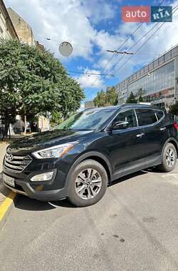 Внедорожник / Кроссовер Hyundai Santa FE 2015 в 