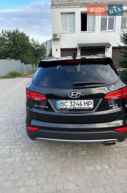 Внедорожник / Кроссовер Hyundai Santa FE 2015 в 