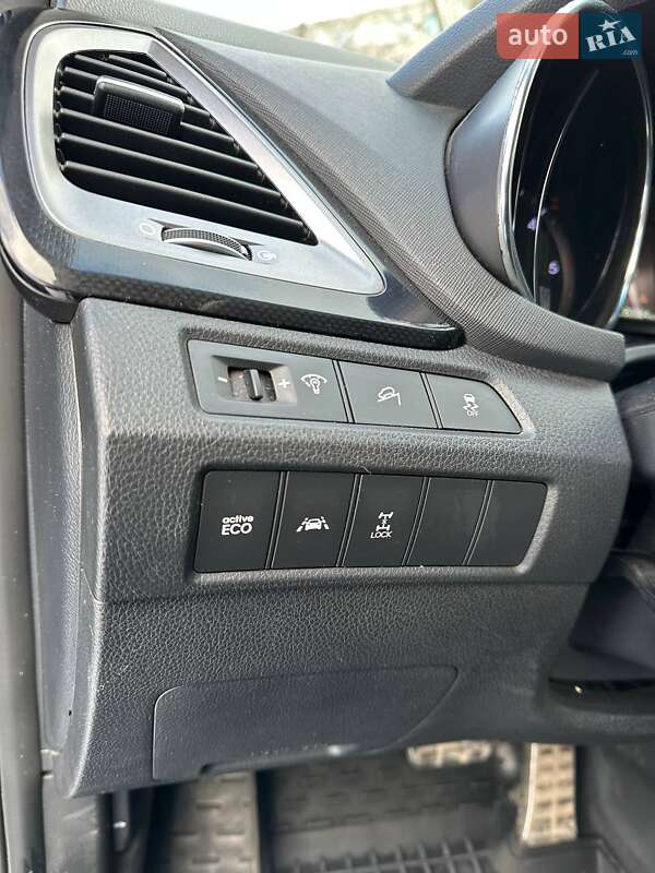Внедорожник / Кроссовер Hyundai Santa FE 2014 в Тернополе