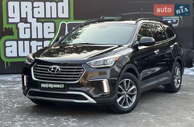 Внедорожник / Кроссовер Hyundai Santa FE 2015 в 