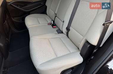 Внедорожник / Кроссовер Hyundai Santa FE 2015 в 