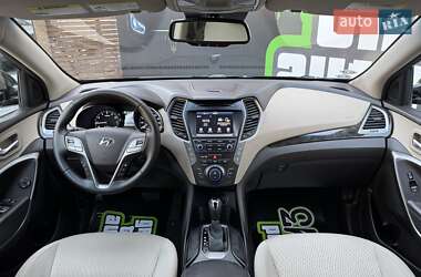 Внедорожник / Кроссовер Hyundai Santa FE 2015 в 