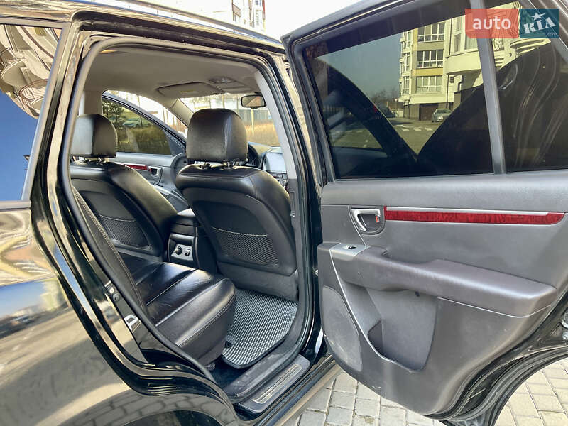 Позашляховик / Кросовер Hyundai Santa FE 2010 в Івано-Франківську