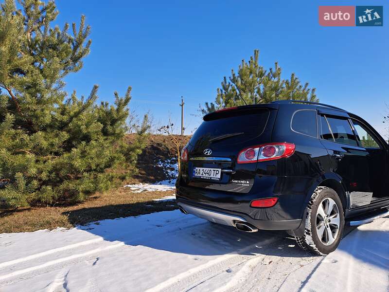 Позашляховик / Кросовер Hyundai Santa FE 2012 в Києві
