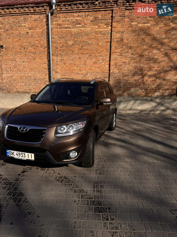 Внедорожник / Кроссовер Hyundai Santa FE 2010 в Здолбунове