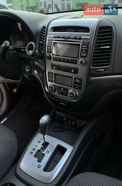 Внедорожник / Кроссовер Hyundai Santa FE 2009 в 