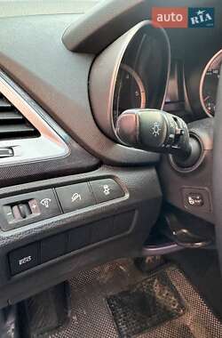 Внедорожник / Кроссовер Hyundai Santa FE 2013 в 