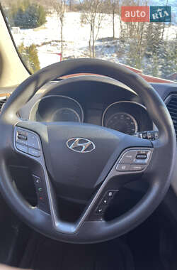 Позашляховик / Кросовер Hyundai Santa FE 2015 в Івано-Франківську